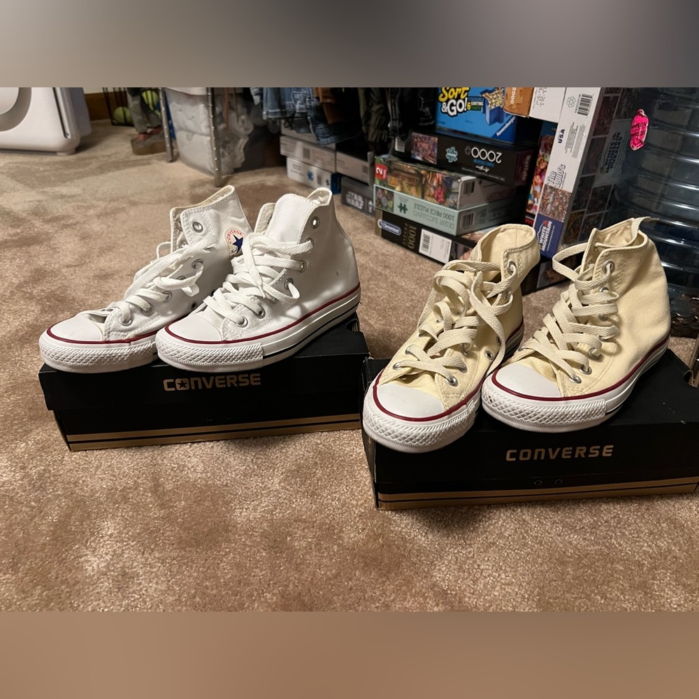 Converse High-Tops 2 pairs in White and Cream